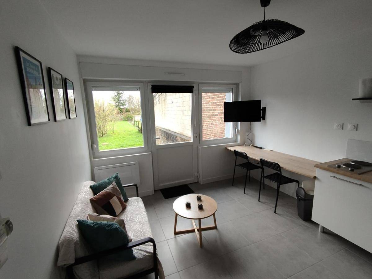 Appartement entier, One-Bedroom Apartment in Béthune, Région de Béthune