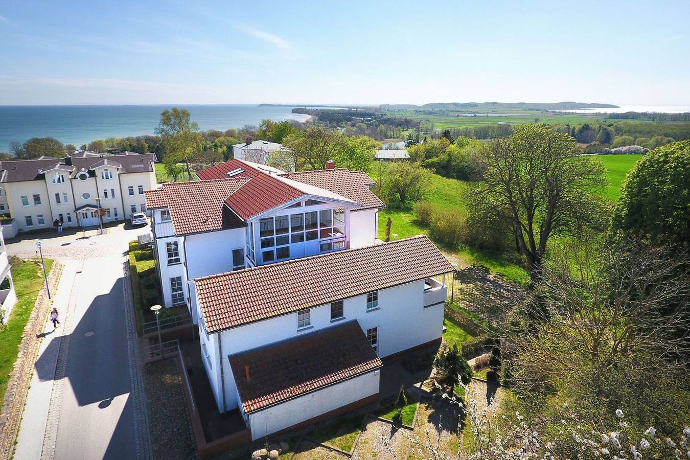 Apartamento entero, Fewo mit Meerblick, Schwimmbad- und Saunanutzung - Haus Blick zur See Fewo 02 in Göhren, Rügen