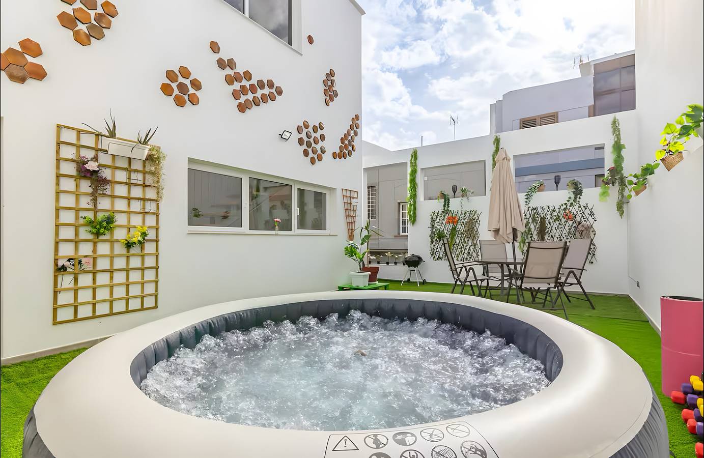 Vacation Home 'Garden Terrace - La Isleta' with Private Terrace, Wi-Fi and Air Conditioning in La Isleta, Las Palmas de Gran Canaria
