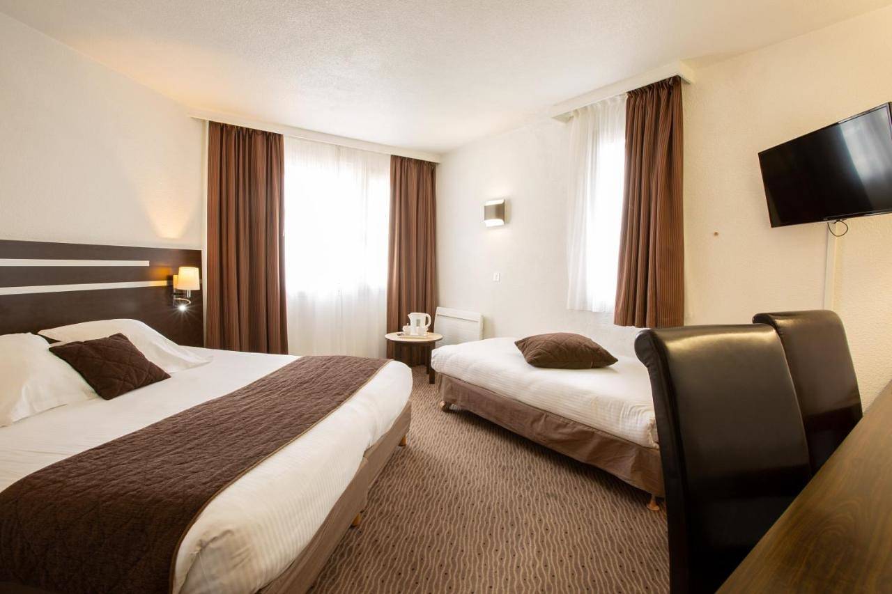 Comfort Double Room garden side in Cherbourg-Octeville, Cherbourg-en-Cotentin