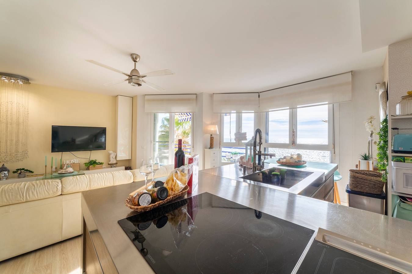 Appartement entier, Appartement "Ocean Views, Paseo Marítimo" avec Terrasse et Wi-Fi in Almería, Costa de Almería