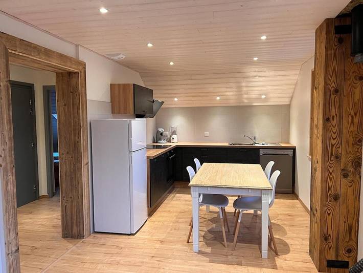 Gîte pour 9 personnes, avec vue et terrasse, animaux acceptés à Les Fourgs - 2