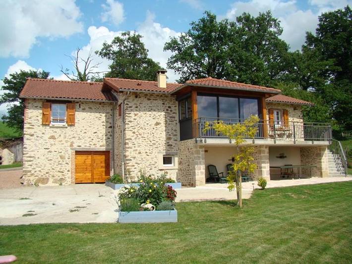 Location de vacances pour 4 personnes, avec jardin à Leynhac