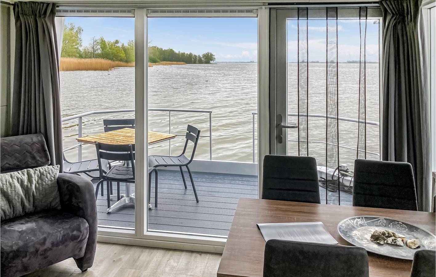 Hausboot für 4 Personen mit Seeblick in Veluwe