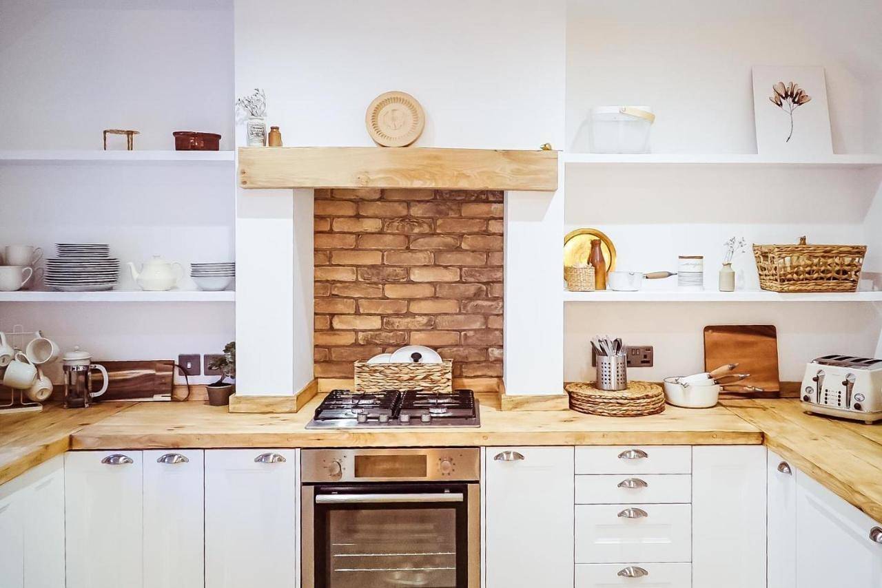 Two-Bedroom House in Dundee, Angus