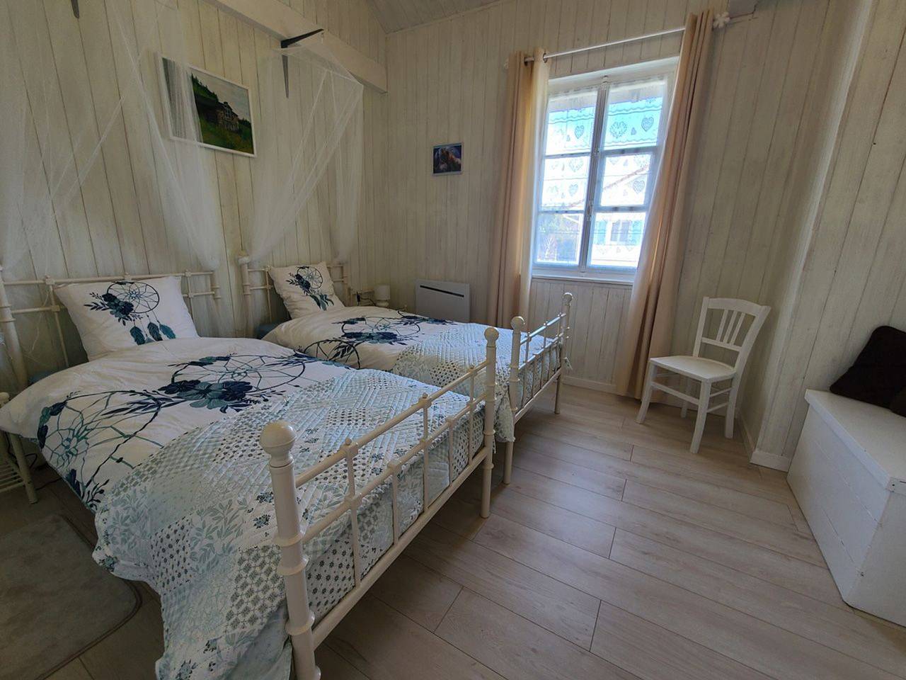 Charmantes Ferienhaus in Taintrux: Wandern, Nähe von Skigebieten, Wlan, Garten, Vollausstattung in Taintrux, Sankt Didel