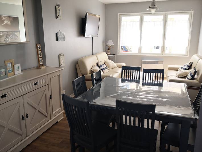 Gîte pour 8 personnes, avec terrasse dans Port de Saint-Vaast la Hougue - 2