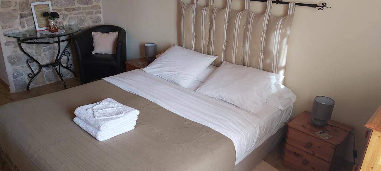 Twin Room with Bathroom in Plateau d'Hauteville, Belley