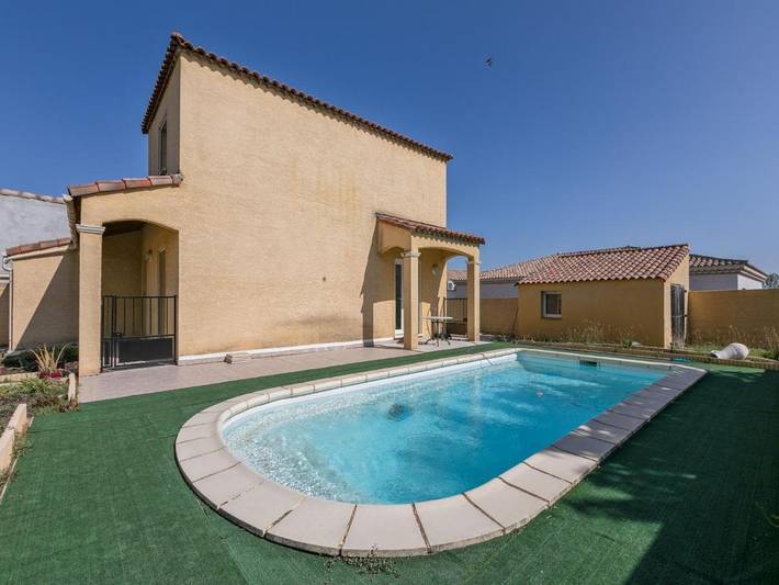 Maison de vacances pour 6 personnes, avec terrasse ainsi que jardin et piscine