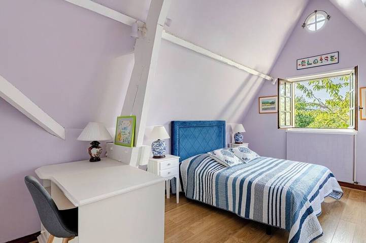 Lovely and quiet house 7 km from Paris, near Rer C, train, Porte de Versailles in Clamart, Hauts-de-Seine