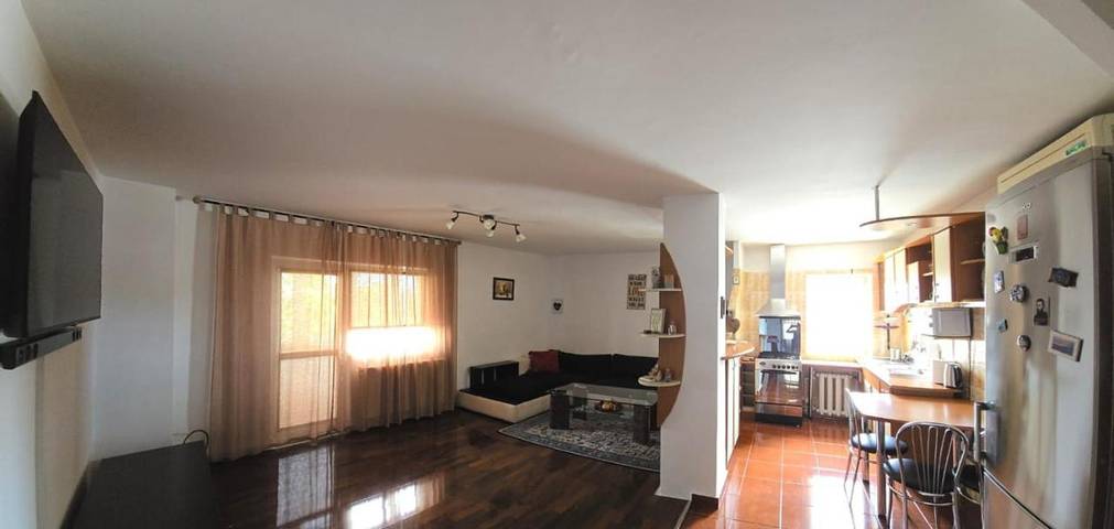 Gîte pour 4 personnes, avec balcon dans Mangalia - 2