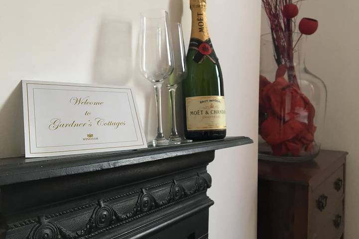 Location de vacances pour 4 personnes, avec jardin ainsi que piscine et sauna à Windsor