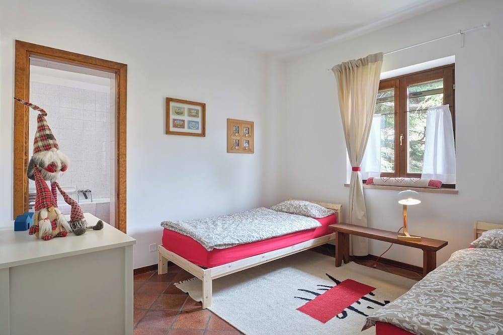 Ganze Wohnung, Sun, Lake Garda Sweet Home - Cason Degli Ulivi in Cavaion Veronese, Gardasee-Berge