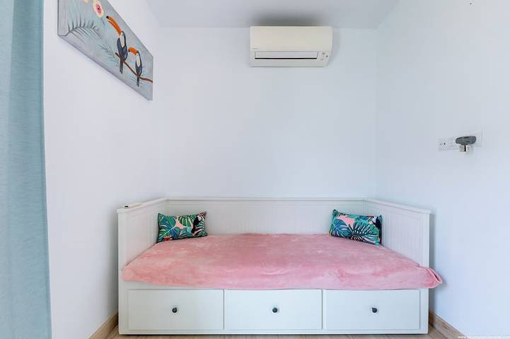 Charming 3-bedroom house in pleasant Chayofa with WiFi, AC in Chayofa, Arona 