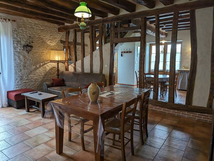 Gîte pour 5 personnes, avec terrasse dans Lorcy - 3