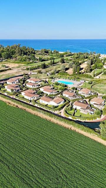 Cottage pour 8 personnes, avec jardin et piscine dans Cardedu