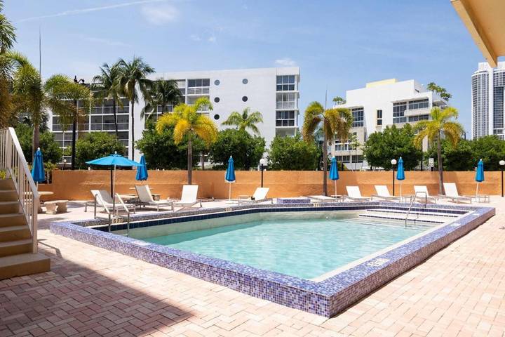 Appartement de vacances pour 5 personnes, avec piscine ainsi que vue et terrasse - 1