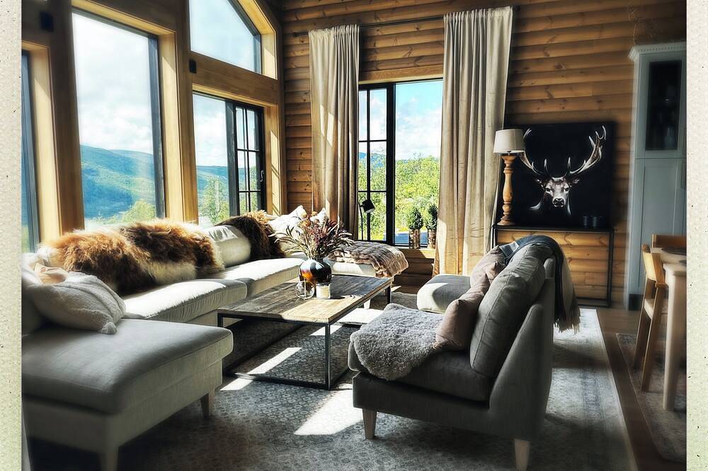 Luxury cabin in Hardangervidda National Park with panoramic views in Eidfjord