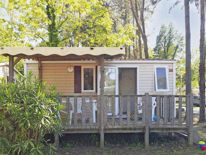 Camping pour 4 personnes, avec sauna et bassin pour enfant en Corse - 2