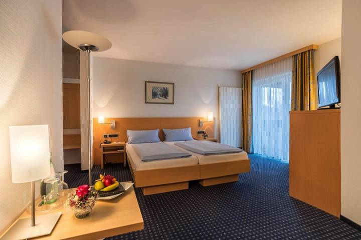 Hotel, mit Balkon und Terrasse sowie Sauna in Grünberg - 3