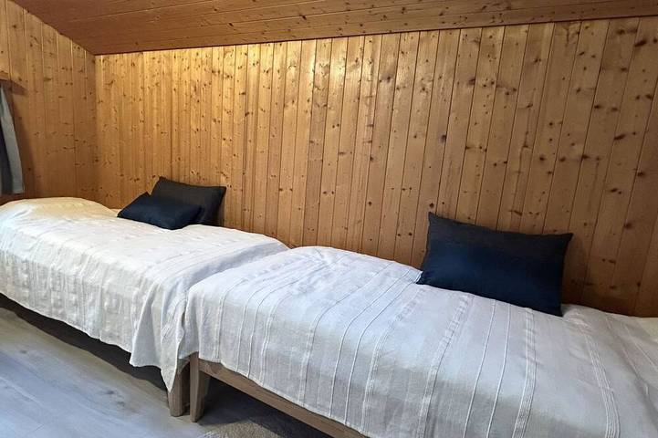 Ganze Wohnung, Tgesa communala Mon Appartement/Fewo, Dusche, Wc, 2 Schlafräume in Mon (Albula), Albula (Graubünden)
