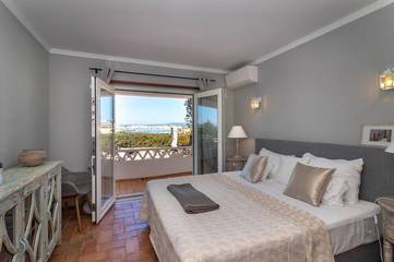 Villa for 8 People in Ferragudo, Faro District, Photo 3