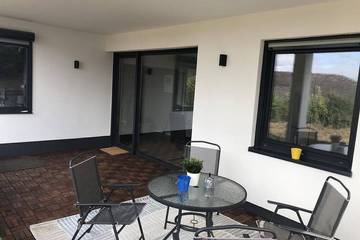 Ferienwohnung für 2 Personen, mit Terrasse und Sauna sowie Garten in Rhens