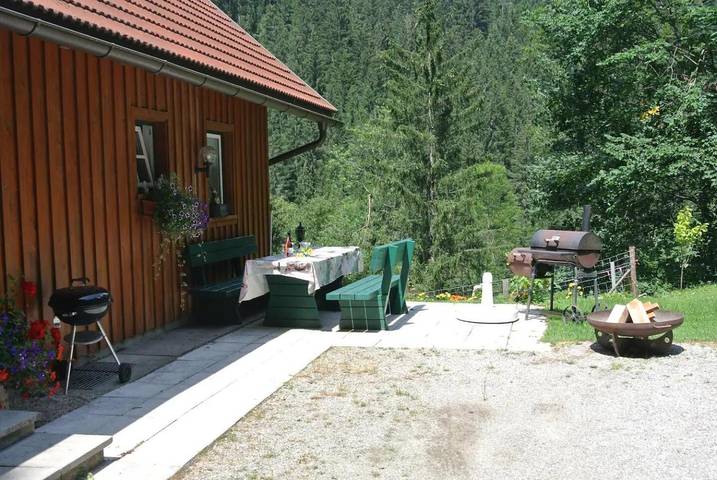 Ferienhaus für 8 Personen, mit Balkon und Whirlpool sowie Garten