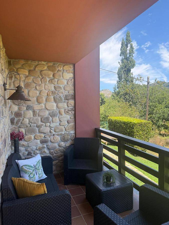 Casa rural para 5 personas, con vistas y jardín en Parres - 4