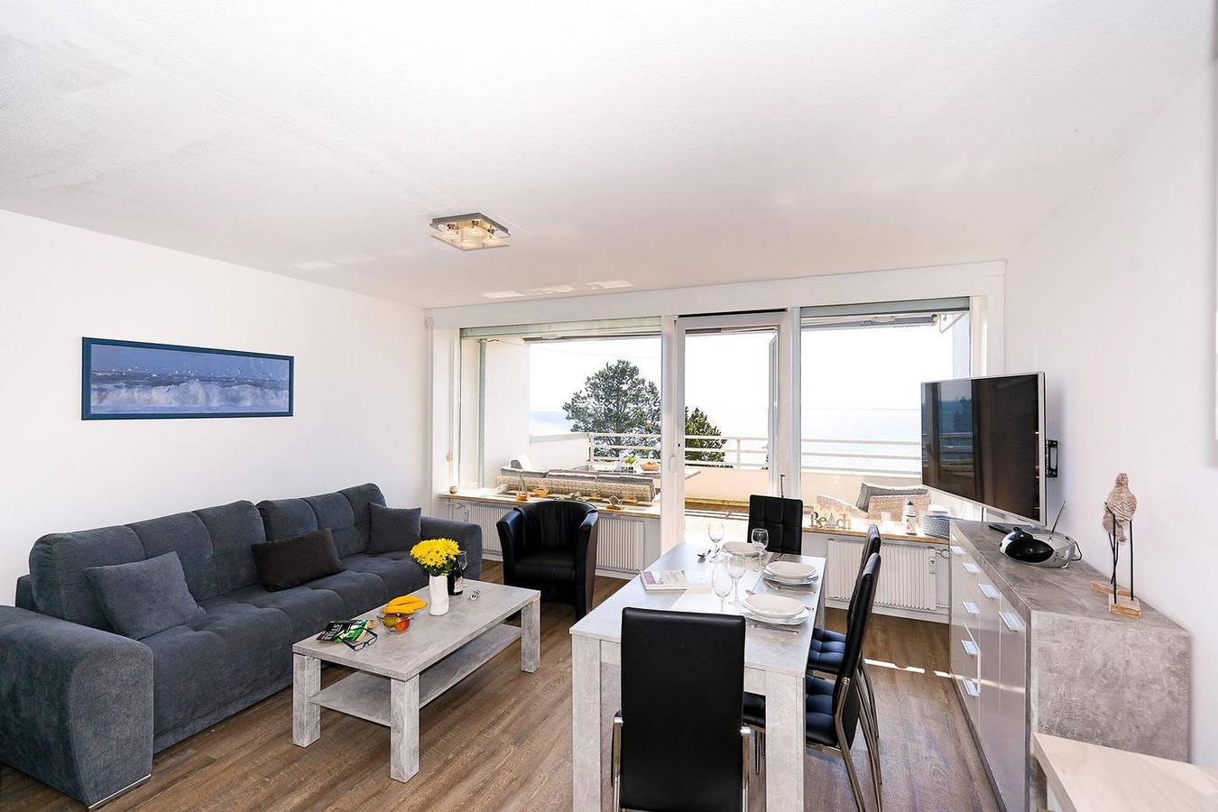 Ganze Wohnung, Die Kleine Düne, Apartment mit Meerblick und überdachtem Balkon direkt am Strand in Sierksdorf, Ostholstein