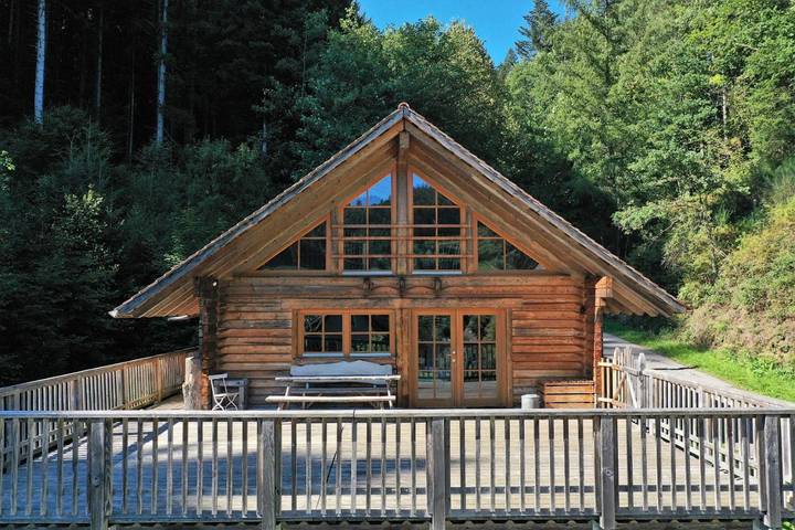 Ferienhaus für 12 Personen, mit Sauna und Ausblick sowie Terrasse, mit Haustier in Schenkenzell