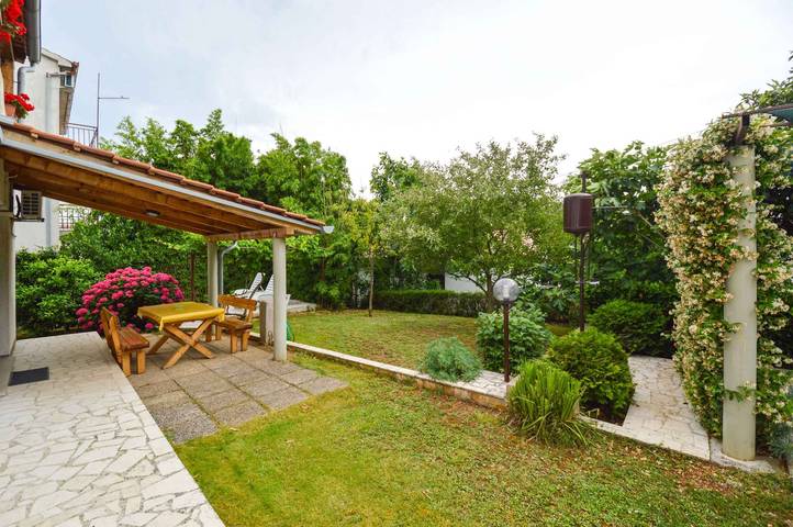 Ferienwohnung für 4 Personen, mit Garten in Pjescana Uvala - 2