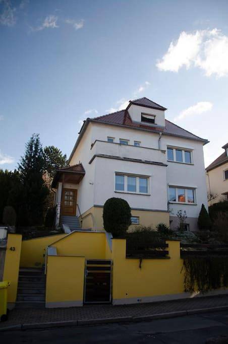 Ferienwohnung für 2 Personen, mit Terrasse und Garten sowie Ausblick in Jena
