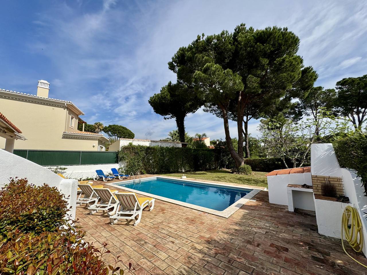 Vilamoura Ocean Villa With Pool in Quarteira, Faro Distrikt