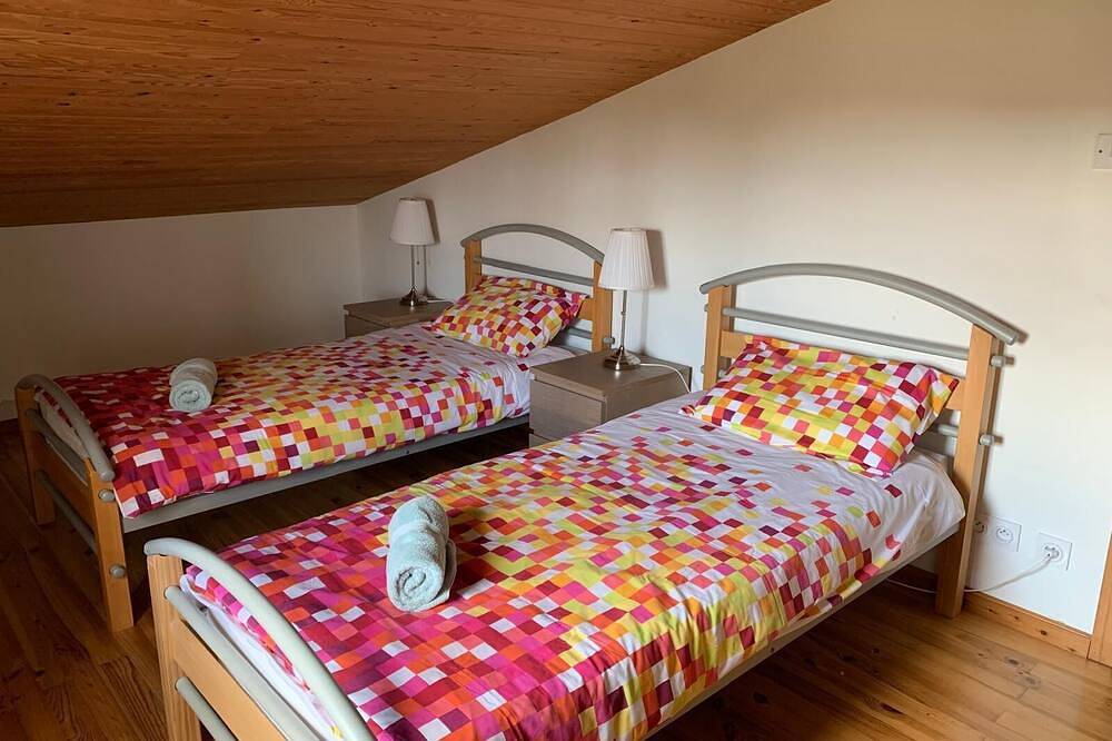 Comfortable gîte for 8 people with swimming pool, large garden - Sea 15 km away in Chenac-Saint-Seurin-d'Uzet, Saintes und Umgebung