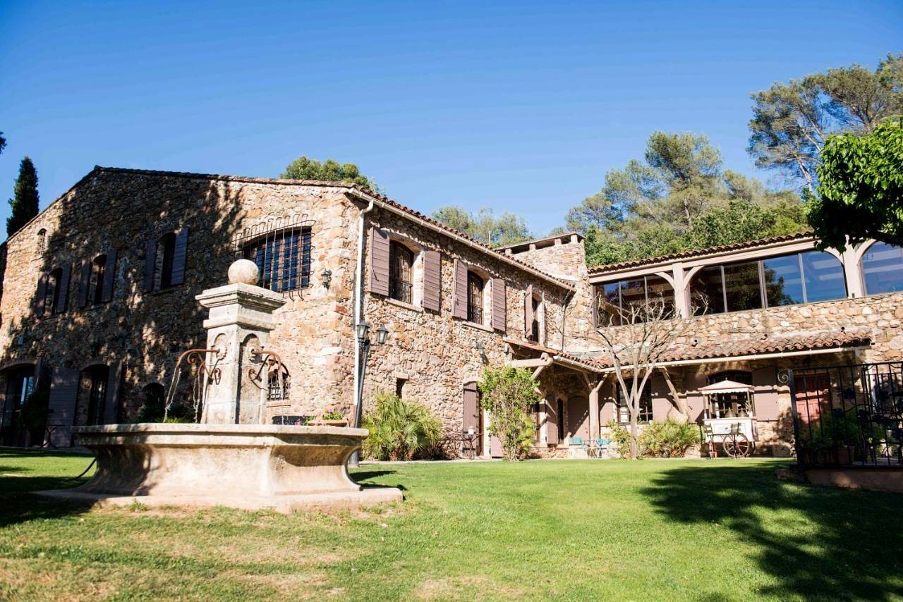 Superior Double Room in Pierrefeu-du-Var, Côte méditerranéenne (France)
