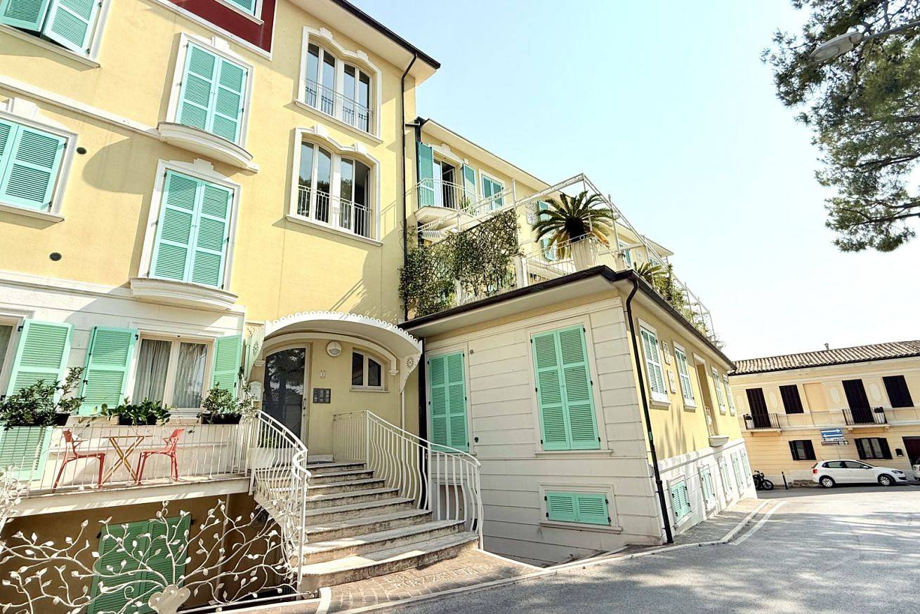 Ganze Wohnung, N301 - Numana, modern three-room apartment in the town centre in Fabriano, Ancona Provinz