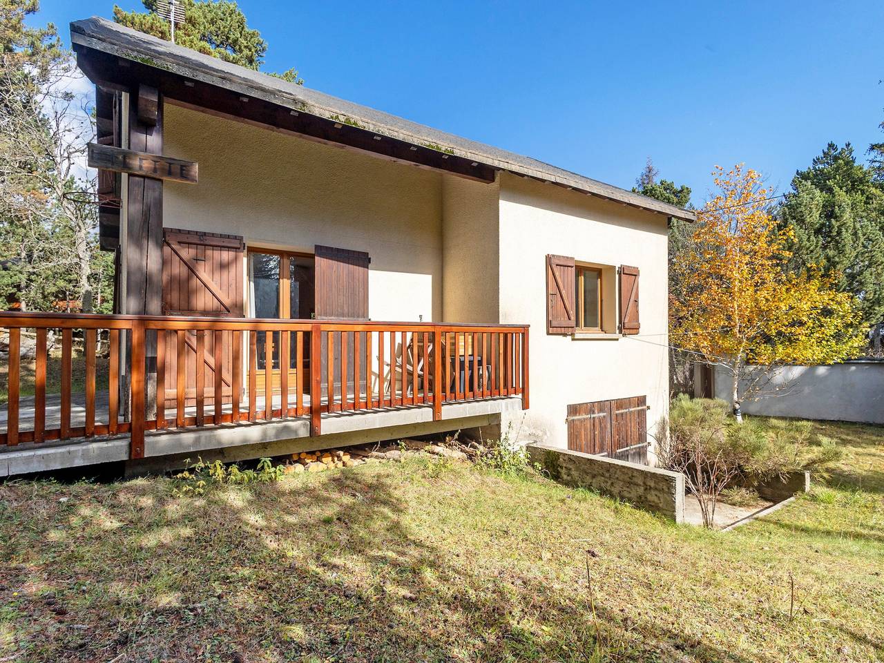 Chalet "Lilette" avec vue sur les montagnes, terrasse privée et Wi-Fi in Bolquère, Parc naturel régional des Pyrénées catalanes