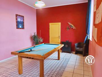 Gîte for 11 Guests in Carelles, Pays de la Loire, Picture 3