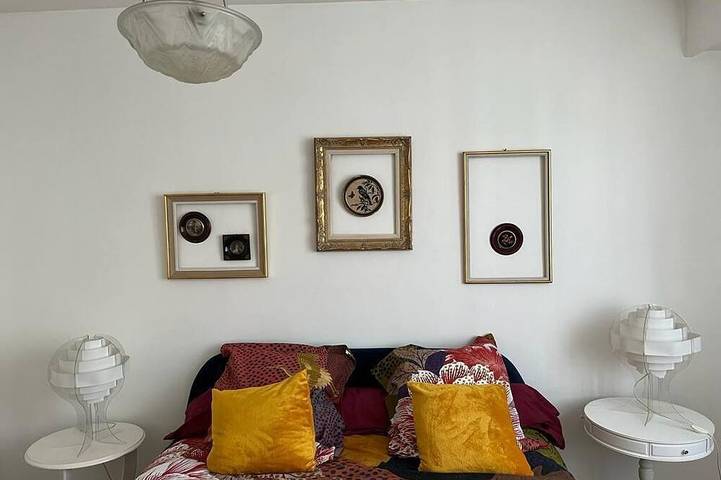 Ganze Wohnung, Large apartment, close to the metro, 15 minutes from Pte de Versailles, quiet, sunny location in Vanves, Hauts-de-Seine
