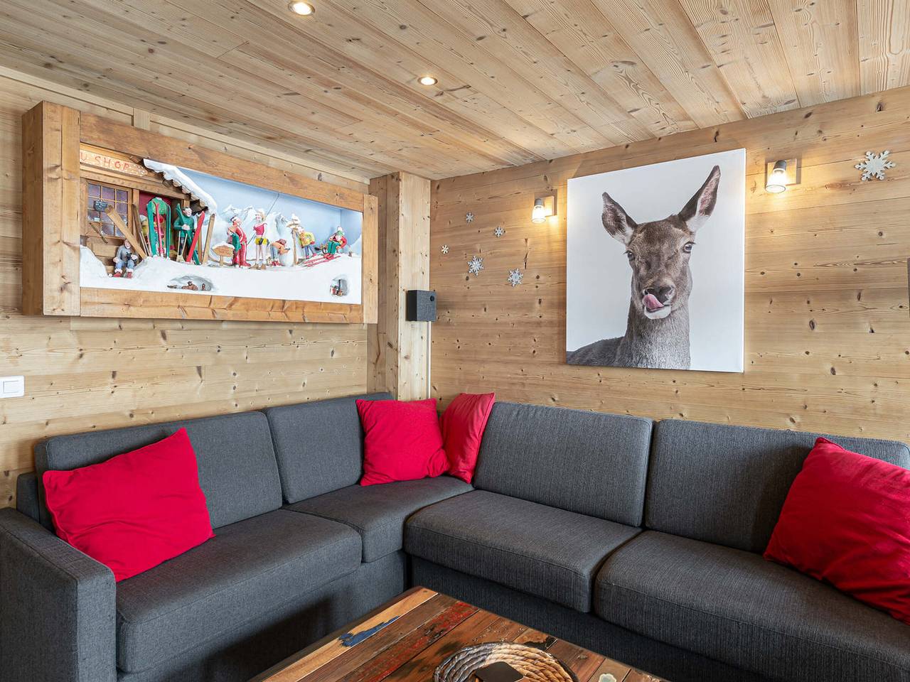 Apartamento entero, Espacioso apto. para 12 en el centro de Val Thorens con balcón y Wifi in Val Thorens, Les Trois Vallées