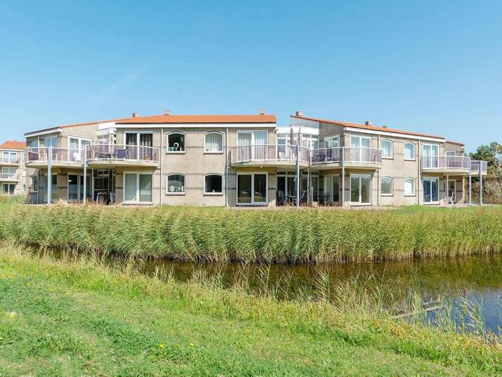 Ferienwohnung für 4 Personen, mit Balkon und Terrasse in Julianadorp