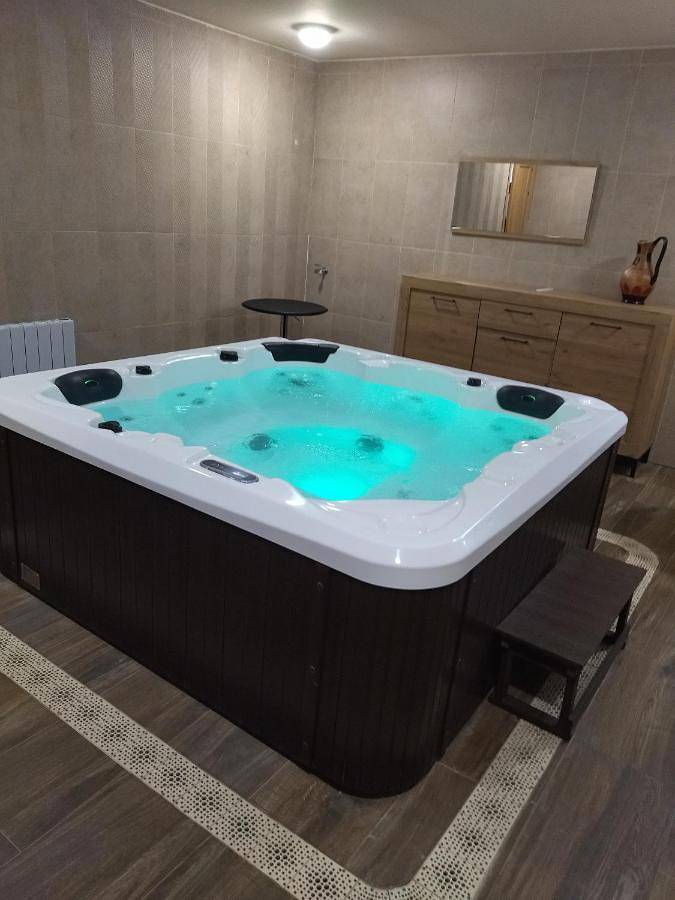 Casa de vacaciones para 10 personas, con jacuzzi y piscina - 1