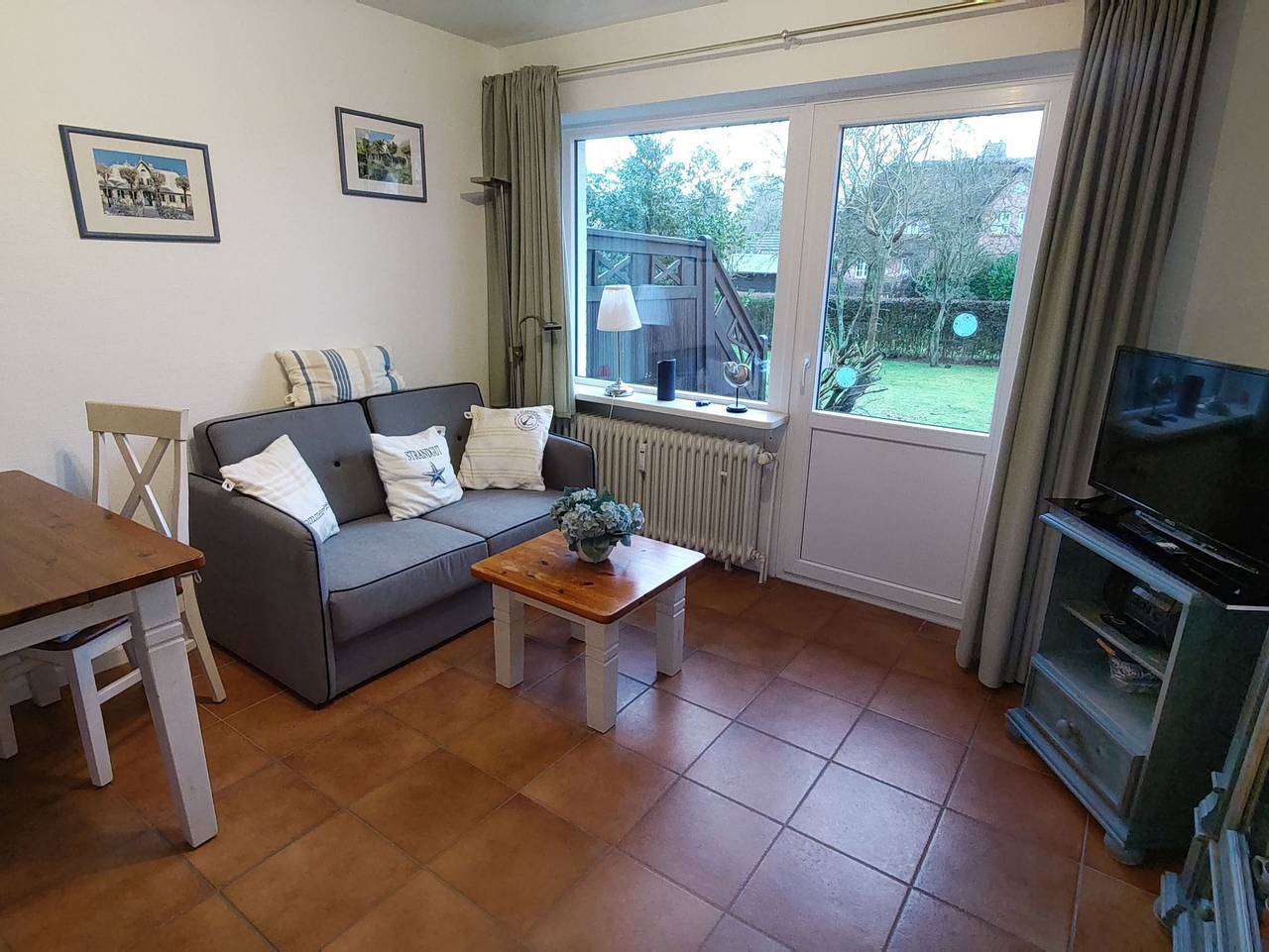 Ganze Ferienwohnung, Bi de Süd 45  Eg Whg. 2 mitte - Bi de Süd 45  Eg Whg. 2 mitte in Nieblum, Föhr