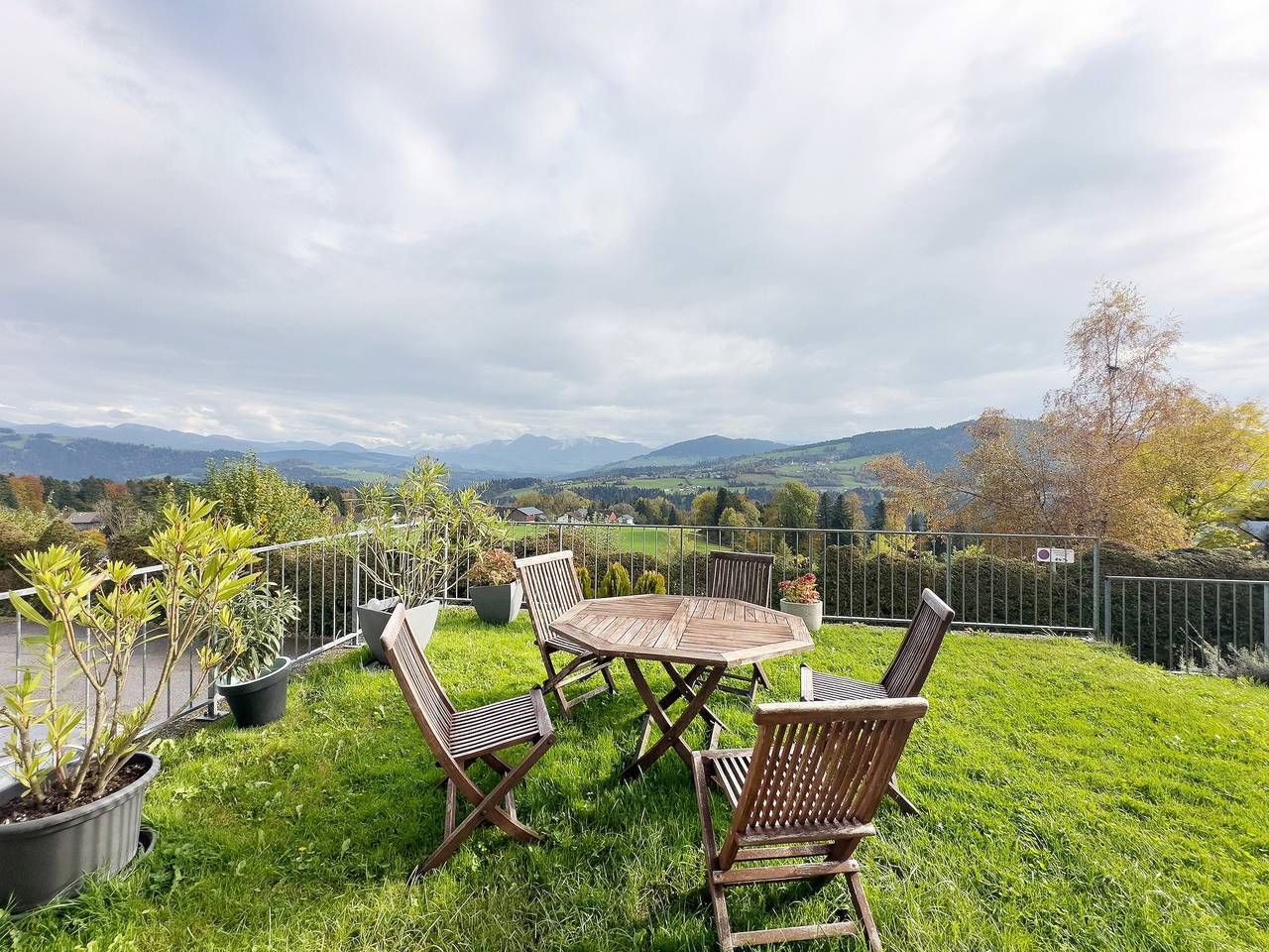 Appartamento intero, Appartamento 'Ferienwohnung Marianne' con vista sulle montagne, terrazza privata e Wi-Fi in Langen bei Bregenz, Bodensee-Vorarlberg