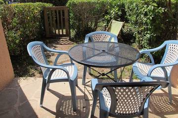 Gîte pour 2 personnes, avec jardin dans Agay