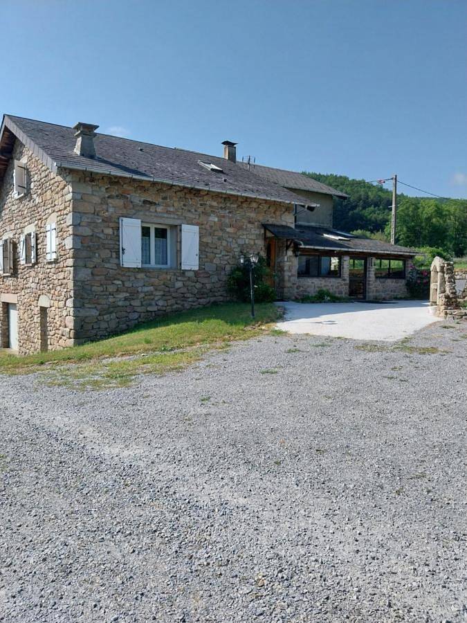 Location de vacances pour 10 personnes, avec vue et terrasse à La Salvetat-sur-Agout - 2