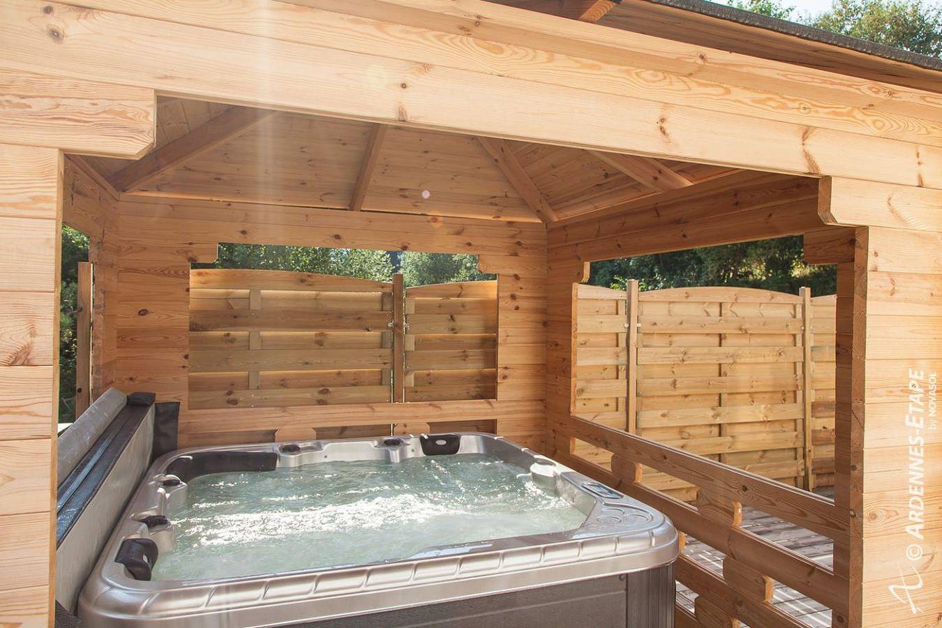 Ferienhaus 7p jacuzzi seeblick in Grand Coo, Stavelot
