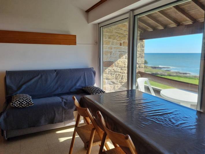 Appartement entier, Appartement vue mer avec balcon, proche plage, animaux acceptés in Saint-Gildas-de-Rhuys, Côte des Mégalithes