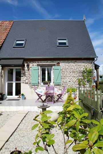 Gîte pour 3 personnes, avec vue et jardin à Courtils